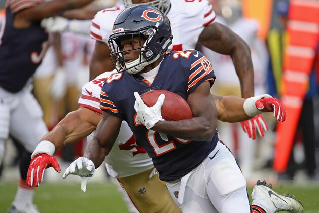 CHICAGO, IL - DECEMBER 03:   Tarik Cohen #29 of the Chicago Bears returns a punt against the San Francisco 49ers at Soldier Field on December 3, 2017 in Chicago, Illinois. The 49ers defetaed the Bears 15-14. (Photo by Jonathan Daniel/Getty Images)