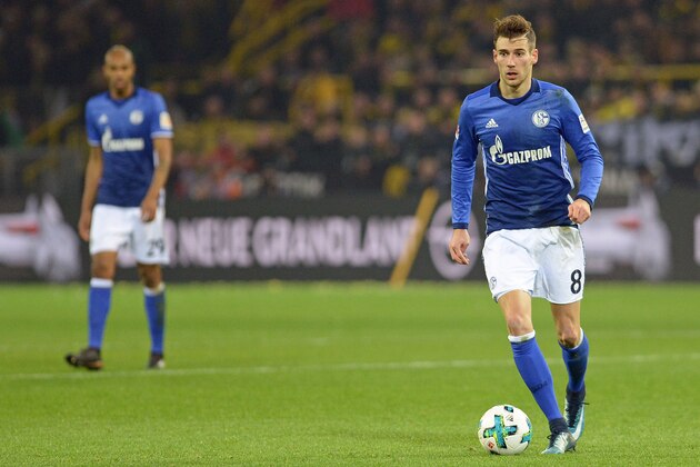 DORTMUND, GERMANY - NOVEMBER 25: Leon Goretzka of Schalke controls the ball during the Bundesliga match between Borussia Dortmund and FC Schalke 04 at Signal Iduna Park on November 25, 2017 in Dortmund, Germany. (Photo by TF-Images/TF-Images via Getty Images)