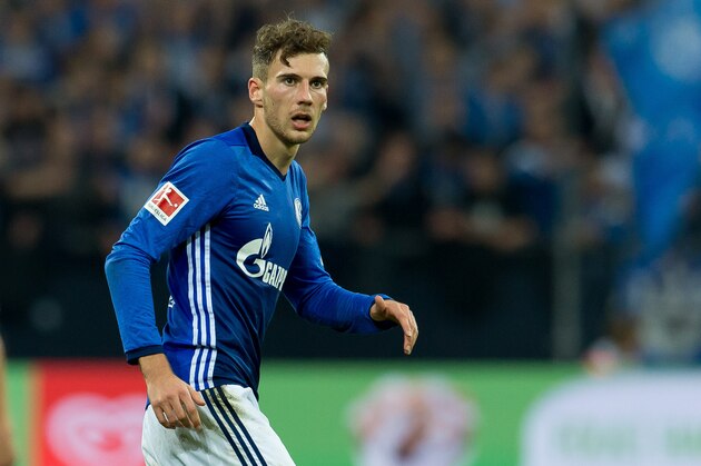 GELSENKIRCHEN, GERMANY - OCTOBER 20: Leon Goretzka of Schalke looks on during the Bundesliga match between FC Schalke 04 and 1. FSV Mainz 05 at Veltins-Arena on October 20, 2017 in Gelsenkirchen, Germany. (Photo by TF-Images/TF-Images via Getty Images)