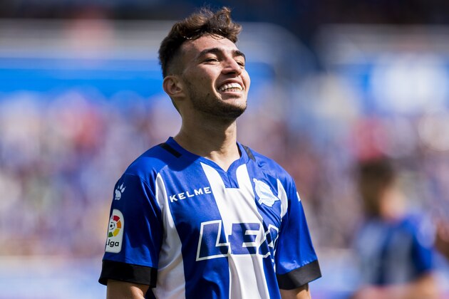 VITORIA-GASTEIZ, SPAIN - SEPTEMBER 17:  Munir El Haddadi of Deportivo Alaves reacts during the La Liga match between Deportivo Alaves and Villarreal CF at Mendizorroza stadium on September 17, 2017 in Vitoria-Gasteiz, Spain.  (Photo by Juan Manuel Serrano Arce/Getty Images)