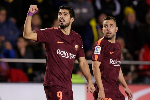 CASTELLON, SPAIN - DECEMBER 10: Luis Suarez of FC Barcelona celebrates 0-1 with Jordi Alba of FC Barcelona during the Spanish Primera Division   match between Villarreal v FC Barcelona at the Estadio de la Ceramica on December 10, 2017 in Castellon Spain (Photo by Jeroen Meuwsen/Soccrates/Getty Images)