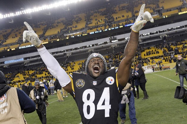 Pittsburgh Steelers wide receiver Antonio Brown (84) celebrates a 39-38 win over the Baltimore Ravens in an NFL football game in Pittsburgh, Monday, Dec. 11, 2017. The Steelers won the clinched the AFC North Championship with the win. (AP Photo/Don Wright)