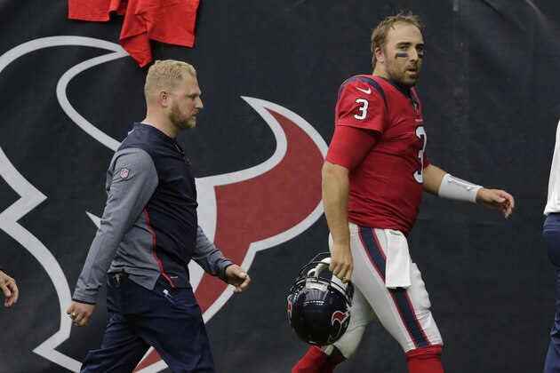 HOUSTON, TX - DECEMBER 10:  Tom Savage #3 of the Houston Texans heads to the locker room in the second quarter against the San Francisco 49ers at NRG Stadium on December 10, 2017 in Houston, Texas.  (Photo by Tim Warner/Getty Images)