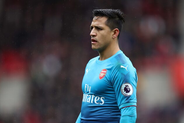 SOUTHAMPTON, ENGLAND - DECEMBER 10: Alexis Sanchez of Arsenal during the Premier League match between Southampton and Arsenal at St Mary's Stadium on December 10, 2017 in Southampton, England. (Photo by Catherine Ivill/Getty Images)