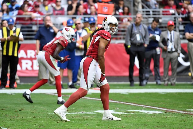 GLENDALE, AZ - DECEMBER 10:  Larry Fitzgerald #11 of the Arizona Cardinals gets ready to run a pass pattern against the Tennessee Titans at University of Phoenix Stadium on December 10, 2017 in Glendale, Arizona.  (Photo by Norm Hall/Getty Images)