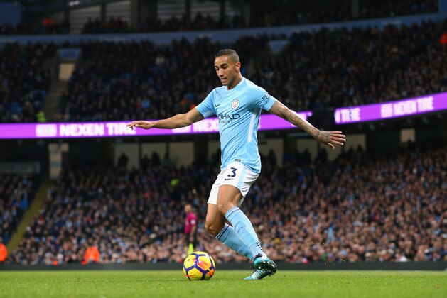 MANCHESTER, ENGLAND - DECEMBER 03:  Danilo of Manchester City runs with the ball during the Premier League match between Manchester City and West Ham United at Etihad Stadium on December 3, 2017 in Manchester, England.  (Photo by Alex Livesey - Danehouse/Getty Images)