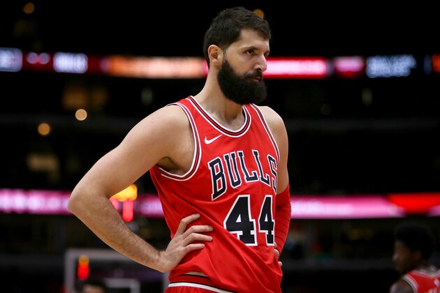 CHICAGO, IL - DECEMBER 09:  Nikola Mirotic #44 of the Chicago Bulls stands on the court in the first quarter against the New York Knicks at the United Center on December 9, 2017 in Chicago, Illinois. NOTE TO USER: User expressly acknowledges and agrees that, by downloading and or using this photograph, User is consenting to the terms and conditions of the Getty Images License Agreement. (Photo by Dylan Buell/Getty Images)