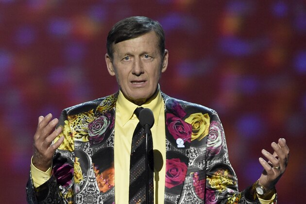 Craig Sager accepts the Jimmy V award for perseverance at the ESPY Awards at Microsoft Theater on Wednesday, July 13, 2016, in Los Angeles. (Photo by Chris Pizzello/Invision/AP)