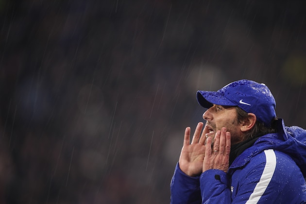HUDDERSFIELD, ENGLAND - DECEMBER 12: Antonio Conte head coach / manager of Chelsea during the Premier League match between Huddersfield Town and Chelsea at John Smith's Stadium on December 12, 2017 in Huddersfield, England. (Photo by Robbie Jay Barratt - AMA/Getty Images)