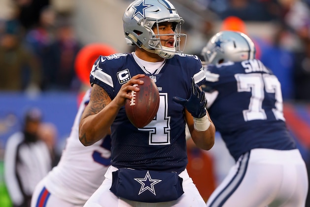 EAST RUTHERFORD, NJ - DECEMBER 10:  (NEW YORK DAILIES OUT)   Dak Prescott #4 of the Dallas Cowboys in action against the New York Giants on December 10, 2017 at MetLife Stadium in East Rutherford, New Jersey. The Cowboys defeated the Giants 30-10.  (Photo by Jim McIsaac/Getty Images)