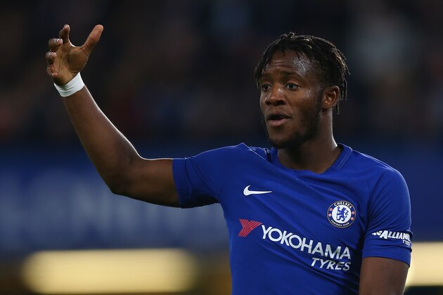 LONDON, ENGLAND - OCTOBER 25: Michy Batshuayi of Chelsea during the Carabao Cup Fourth Round match between Chelsea and Everton at Stamford Bridge on October 25, 2017 in London, England. (Photo by Steve Bardens/Getty Images)