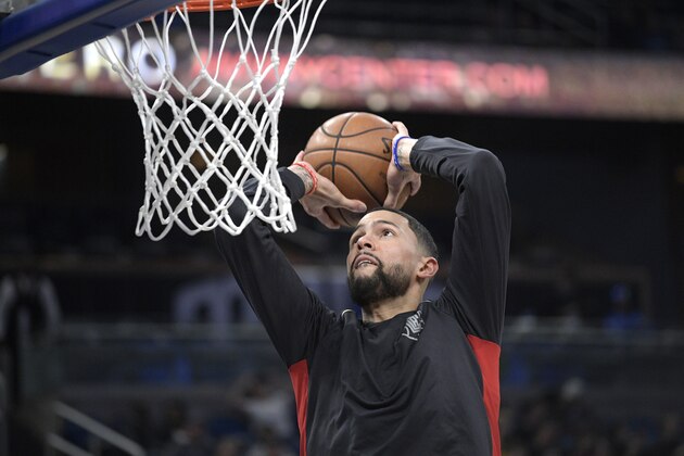 Los Angeles Clippers guard Austin Rivers warms up before an NBA basketball game against the Orlando Magic Wednesday, Dec. 13, 2017, in Orlando, Fla. (AP Photo/Phelan M. Ebenhack)
