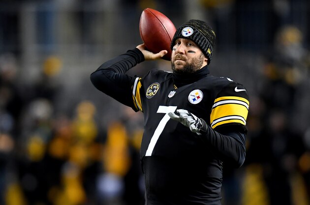 PITTSBURGH, PA - DECEMBER 10: Ben Roethlisberger #7 of the Pittsburgh Steelers warms up before the game against the Baltimore Ravens at Heinz Field on December 10, 2017 in Pittsburgh, Pennsylvania. (Photo by Joe Sargent/Getty Images)