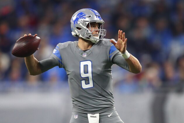 DETROIT, MI - DECEMBER 16:  Quarterback Detroit Lions  Matthew Stafford #9 looks to pass the ball during the first quarter against the Chicago Bears at Ford Field on December 16, 2017 in Detroit, Michigan. (Photo by Gregory Shamus/Getty Images)
