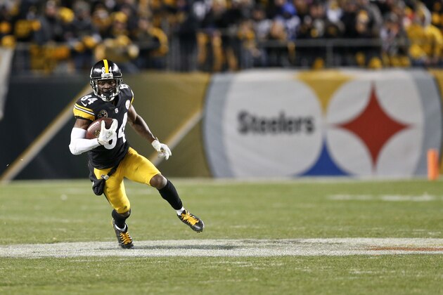 Pittsburgh Steelers wide receiver Antonio Brown (84) plays in an NFL football game against the Baltimore Ravens, Sunday, Dec. 10, 2017, in Pittsburgh. (AP Photo/Keith Srakocic)