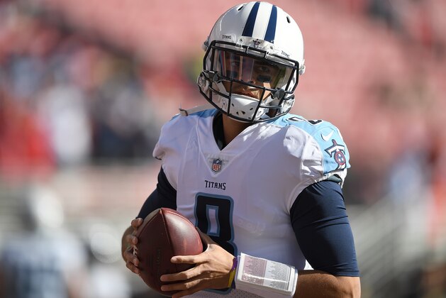 SANTA CLARA, CA - DECEMBER 17:  Marcus Mariota #8 of the Tennessee Titans warms up during pregame warm ups prior to the start of an NFL football game against the San Francisco 49ers at Levi's Stadium on December 17, 2017 in Santa Clara, California.  (Photo by Thearon W. Henderson/Getty Images)