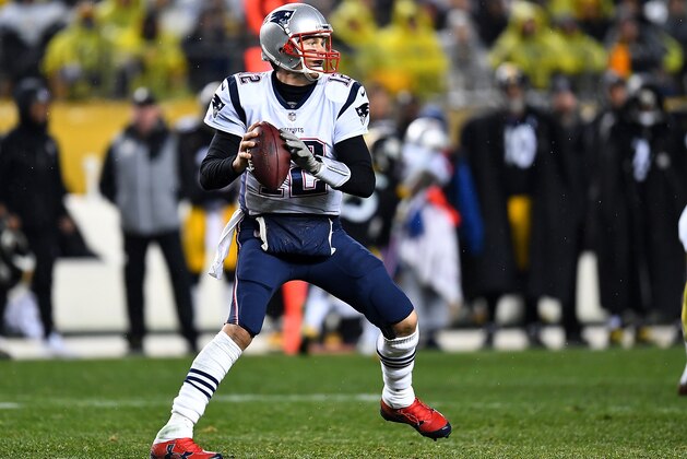 PITTSBURGH, PA - DECEMBER 17:  Tom Brady #12 of the New England Patriots in action during the game against the Pittsburgh Steelers at Heinz Field on December 17, 2017 in Pittsburgh, Pennsylvania. (Photo by Joe Sargent/Getty Images) *** Local Caption ***