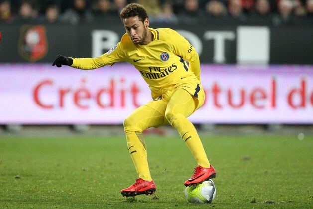 RENNES, FRANCE - DECEMBER 16: Neymar Jr of PSG during the French Ligue 1 match between Stade Rennais and Paris Saint Germain (PSG) at Roazhon Park on December 16, 2017 in Rennes, France. (Photo by Jean Catuffe/Getty Images)