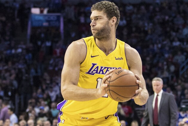 Los Angeles Lakers Brook Lopez in action during the first half of an NBA basketball game against the Philadelphia 76ers, Thursday, Dec. 7, 2017, in Philadelphia. The Lakers won 107-104. (AP Photo/Chris Szagola)