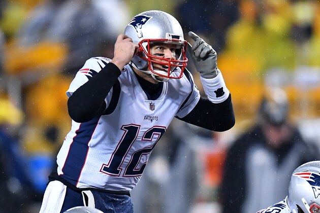 PITTSBURGH, PA - DECEMBER 17:  Tom Brady #12 of the New England Patriots in action during the game against the Pittsburgh Steelers at Heinz Field on December 17, 2017 in Pittsburgh, Pennsylvania. (Photo by Joe Sargent/Getty Images) *** Local Caption ***