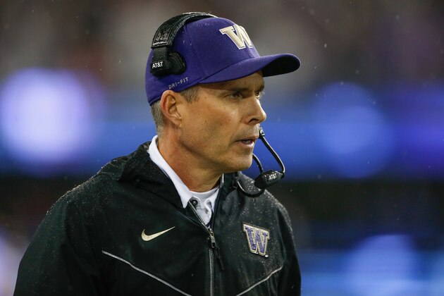 SEATTLE, WA - NOVEMBER 25:  Head coach Chris Petersen of the Washington Huskies looks on against the Washington State Cougars at Husky Stadium on November 25, 2017 in Seattle, Washington.  (Photo by Otto Greule Jr/Getty Images)