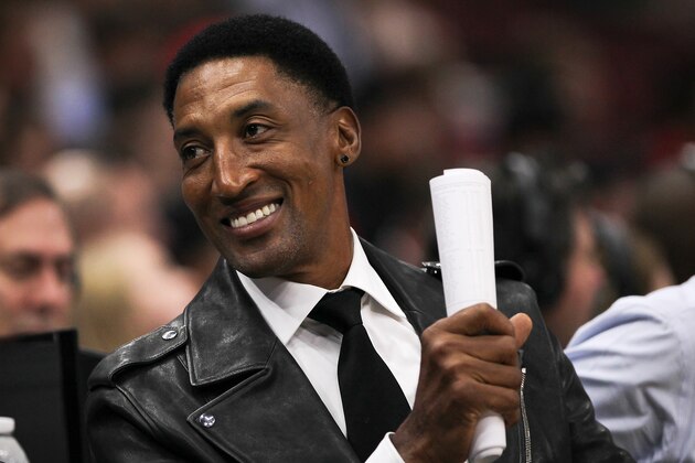 CHICAGO, IL - OCTOBER 21:  Former Chicago Bulls player Scottie Pippen looks on during the game between the Chicago Bulls and San Antonio Spurs at the United Center on October 21, 2017 in Chicago, Illinois. NOTE TO USER: User expressly acknowledges and agrees that, by downloading and or using this photograph, User is consenting to the terms and conditions of the Getty Images License Agreement. (Photo by Dylan Buell/Getty Images)