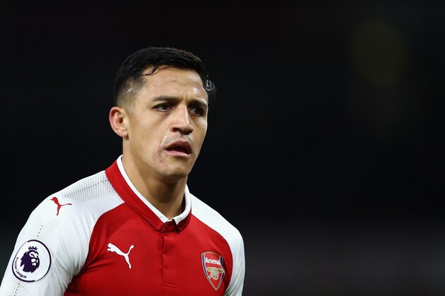 LONDON, ENGLAND - DECEMBER 22:  Alexis Sanchez of Arsenal looks on during the Premier League match between Arsenal and Liverpool at Emirates Stadium on December 22, 2017 in London, England.  (Photo by Julian Finney/Getty Images)