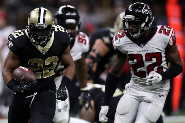 NEW ORLEANS, LA - DECEMBER 24:  Mark Ingram #22 of the New Orleans Saints scores a touchdown during the second half of a game against the Atlanta Falcons at the Mercedes-Benz Superdome on December 24, 2017 in New Orleans, Louisiana.  (Photo by Chris Graythen/Getty Images)