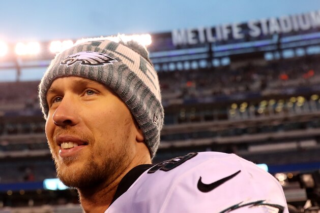 EAST RUTHERFORD, NEW JERSEY - DECEMBER 17:   Nick Foles #9 of the Philadelphia Eagles walks off the field after the 34-29 win over the New York Giants at MetLife Stadium on December 17, 2017 in East Rutherford, New Jersey. (Photo by Elsa/Getty Images)