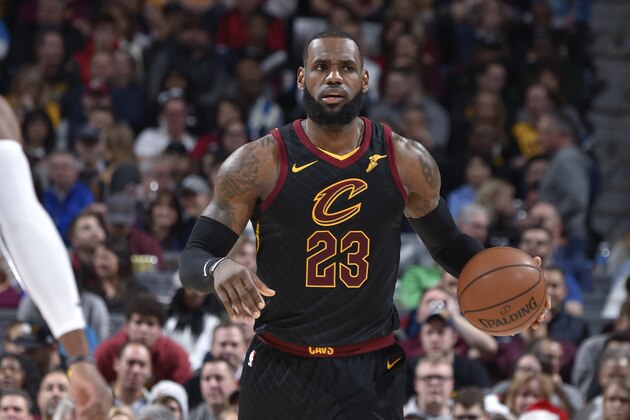 CLEVELAND, OH - DECEMBER 21: LeBron James #23 of the Cleveland Cavaliers handles the ball against the Chicago Bulls on December 21, 2017 at Quicken Loans Arena in Cleveland, Ohio.  NOTE TO USER: User expressly acknowledges and agrees that, by downloading and or using this Photograph, user is consenting to the terms and conditions of the Getty Images License Agreement. Mandatory Copyright Notice: Copyright 2017 NBAE (Photo by David Liam Kyle/NBAE via Getty Images)