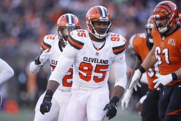 CINCINNATI, OH - NOVEMBER 26: Myles Garrett #95 of the Cleveland Browns in action during a game against the Cincinnati Bengals at Paul Brown Stadium on November 26, 2017 in Cincinnati, Ohio. The Bengals won 30-16. (Photo by Joe Robbins/Getty Images)