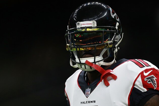 NEW ORLEANS, LA - DECEMBER 24: Julio Jones #11 of the Atlanta Falcons warms up before a game against the New Orleans Saints at the Mercedes-Benz Superdome on December 24, 2017 in New Orleans, Louisiana.  (Photo by Sean Gardner/Getty Images)