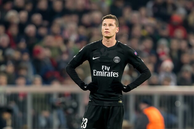 MUNICH, GERMANY - DECEMBER 05: Julian Draxler of Paris Saint-Germain looks on during the UEFA Champions League group B match between Bayern Muenchen and Paris Saint-Germain at Allianz Arena on December 5, 2017 in Munich, Germany. (Photo by TF-Images/TF-Images via Getty Images)