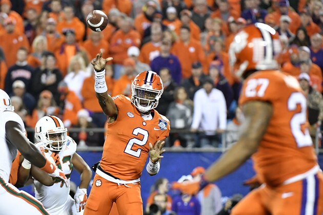 CHARLOTTE, NC - DECEMBER 02:  Kelly Bryant #2 of the Clemson Tigers throws a pass against the Miami Hurricanes during the ACC Football Championship at Bank of America Stadium on December 2, 2017 in Charlotte, North Carolina.  (Photo by Mike Comer/Getty Images)