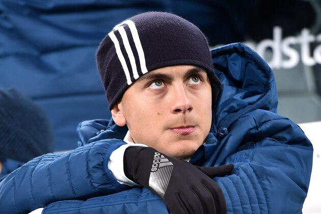 TURIN, ITALY - DECEMBER 09:  Paulo Dybala of Juventus looks on in the bench prior the Serie A match between Juventus and FC Internazionale at Allianz Stadium on December 9, 2017 in Turin, Italy.  (Photo by Tullio M. Puglia/Getty Images)