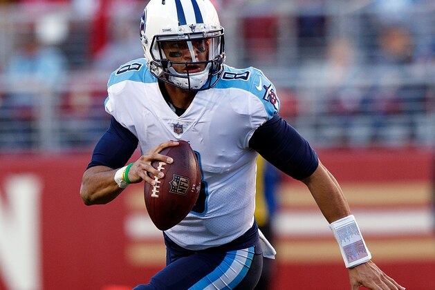SANTA CLARA, CA - DECEMBER 17: Quarterback Marcus Mariota #8 of the Tennessee Titans scrambles out of the pocket during the third quarter against the San Francisco 49ers at Levi's Stadium on December 17, 2017 in Santa Clara, California. The San Francisco 49ers defeated the Tennessee Titans 25-23. (Photo by Jason O. Watson/Getty Images)