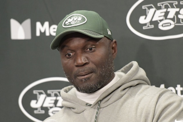 New York Jets head coach Todd Bowles talks to reporters after an NFL football game between the New York Jets and the Kansas City Chiefs, Sunday, Dec. 3, 2017, in East Rutherford, N.J. The Jets beat the Chiefs 38-31. (AP Photo/Bill Kostroun) New York Jets head coach Todd Bowles talks to reporters after an NFL football game between the New York Jets and the Kansas City Chiefs, Sunday, Dec. 3, 2017, in East Rutherford, N.J. The Jets beat the Chiefs 38-31. (AP Photo/Bill Kostroun)