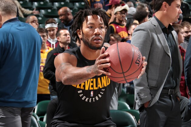 INDIANAPOLIS, IN - DECEMBER 8:  Derrick Rose #1 of the Cleveland Cavaliers warms up before the game against the Indiana Pacers on December 8, 2017 at Bankers Life Fieldhouse in Indianapolis, Indiana. NOTE TO USER: User expressly acknowledges and agrees that, by downloading and or using this Photograph, user is consenting to the terms and conditions of the Getty Images License Agreement. Mandatory Copyright Notice: Copyright 2017 NBAE (Photo by Ron Hoskins/NBAE via Getty Images)