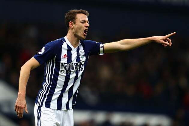 WEST BROMWICH, ENGLAND - DECEMBER 17:  Jonny Evans of West Bromwich Albion gestures during the Premier League match between West Bromwich Albion and Manchester United at The Hawthorns on December 17, 2017 in West Bromwich, England.  (Photo by Chris Brunskill Ltd/Getty Images)