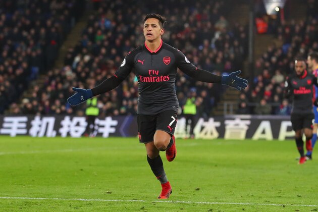 LONDON, ENGLAND - DECEMBER 28:  Alexis Sanchez of Arsenal celebrates as he scores their third goall during the Premier League match between Crystal Palace and Arsenal at Selhurst Park on December 28, 2017 in London, England.  (Photo by Catherine Ivill/Getty Images)