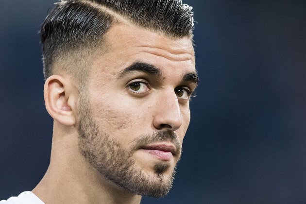 MADRID, SPAIN - SEPTEMBER 20: Daniel Ceballos Fernandez, Dani Ceballos, of Real Madrid looks on prior to the La Liga 2017-18 match between Real Madrid and Real Betis at Estadio Santiago Bernabeu on 20 September 2017 in Madrid, Spain. (Photo by Power Sport Images/Getty Images)