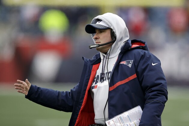 New England Patriots offensive coordinator Josh McDaniels watches from the sideline during the first half of an NFL football game against the New York Jets, Sunday, Dec. 31, 2017, in Foxborough, Mass. (AP Photo/Charles Krupa)