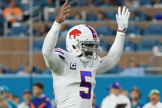 MIAMI GARDENS, FL - DECEMBER 31:  Tyrod Taylor #5 of the Buffalo Bills celebrates during the fourth quarter against the Miami Dolphins at Hard Rock Stadium on December 31, 2017 in Miami Gardens, Florida.  (Photo by Mike Ehrmann/Getty Images)