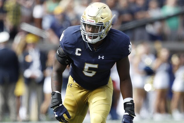 SOUTH BEND, IN - SEPTEMBER 02: Nyles Morgan #5 of the Notre Dame Fighting Irish in action during a game against the Temple Owls at Notre Dame Stadium on September 2, 2017 in South Bend, Indiana. The Irish won 49-16. (Photo by Joe Robbins/Getty Images)