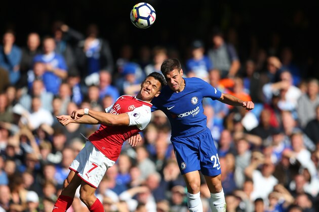 LONDON, ENGLAND - SEPTEMBER 17: Alexis Sanchez of Arsenal and Cesar Azpilicueta of Chelsea during the Premier League match between Chelsea and Arsenal at Stamford Bridge on September 17, 2017 in London, England. (Photo by Catherine Ivill - AMA/Getty Images)