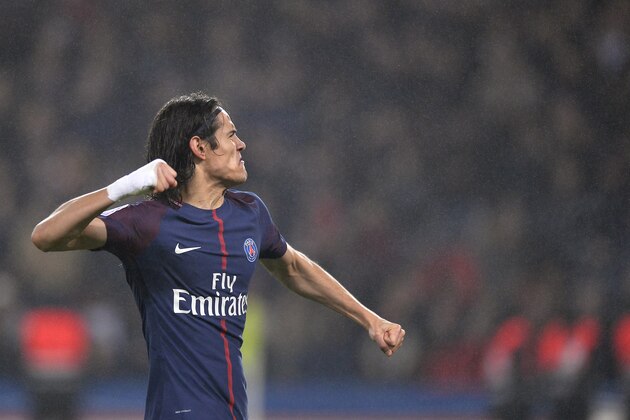 PARIS, FRANCE - DECEMBER 20:  Edinson Cavani of Paris Saint-Germain reacts after scoring during the Ligue 1 match between Paris Saint Germain and SM Caen at Parc des Princes on December 20, 2017 in Paris, France.  (Photo by Aurelien Meunier/Getty Images)