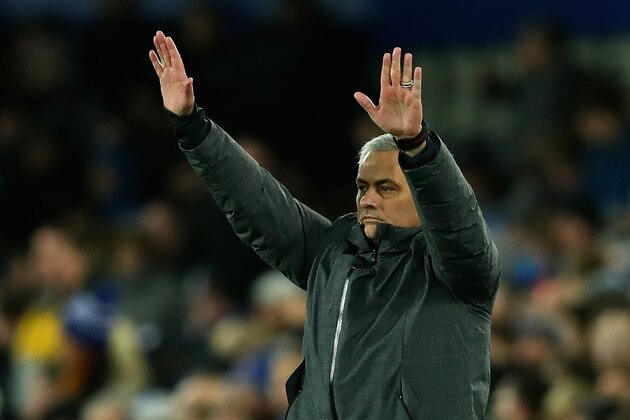LIVERPOOL, ENGLAND - JANUARY 01:  Jose Mourinho, Manager of Manchester United gestures from the sideline during the Premier League match between Everton and Manchester United at Goodison Park on January 1, 2018 in Liverpool, England.  (Photo by Chris Brunskill Ltd/Getty Images)