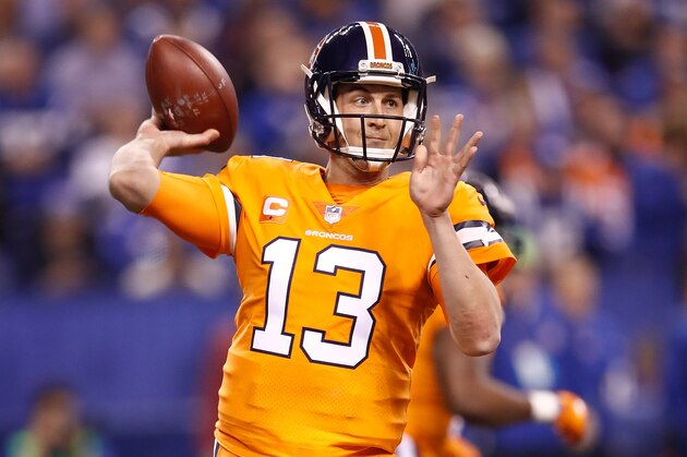 INDIANAPOLIS, IN - DECEMBER 14:  Trevor Siemian #13 of the Denver Broncos throws a pass against the Indianapolis Colts during the first half at Lucas Oil Stadium on December 14, 2017 in Indianapolis, Indiana.  (Photo by Andy Lyons/Getty Images)