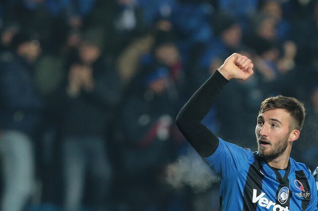 BERGAMO, ITALY - NOVEMBER 27:  Bryan Cristante of Atalanta BC celebrates after scoring the opening goal during the Serie A match between Atalanta BC and Benevento Calcio at Stadio Atleti Azzurri d'Italia on November 27, 2017 in Bergamo, Italy.  (Photo by Emilio Andreoli/Getty Images)