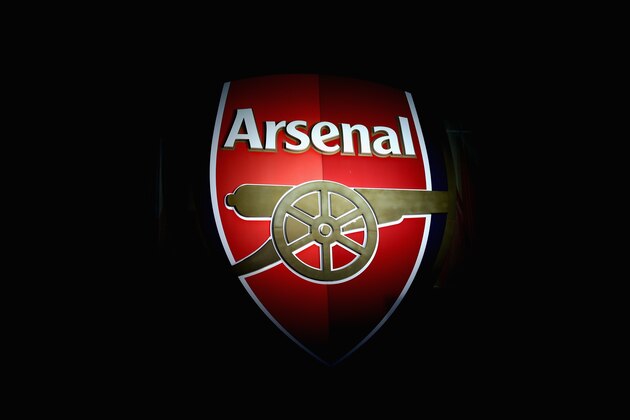 LONDON, ENGLAND - OCTOBER 19: A general view of an Arsenal badge on the outside of the stadium ahead of the UEFA Champions League group A match between Arsenal FC and PFC Ludogorets Razgrad at the Emirates Stadium on October 19, 2016 in London, England.  (Photo by Clive Rose/Getty Images)